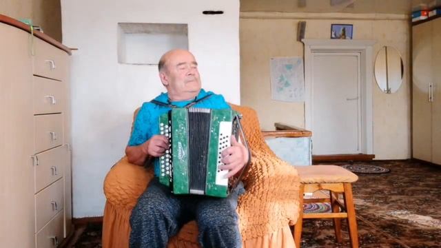 Пётр Лешенко, 2 варианта песни СТУДЕНТОЧКА поёт под гармонь Вася Попов, подпевайте вместе со мной смотреть онлайн