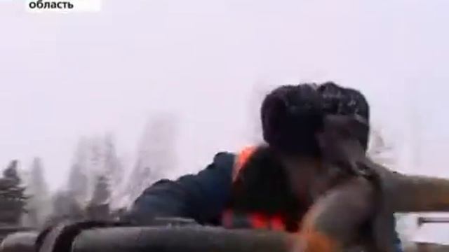 Рязанская деревня практически отрезана от мира -- в ней нет даже нормальной дороги до райцентра смотреть онлайн