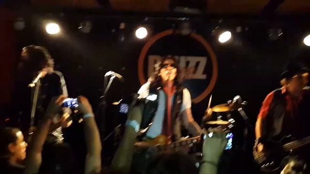 Gilby Clarke - Black Live In Montevideo смотреть онлайн