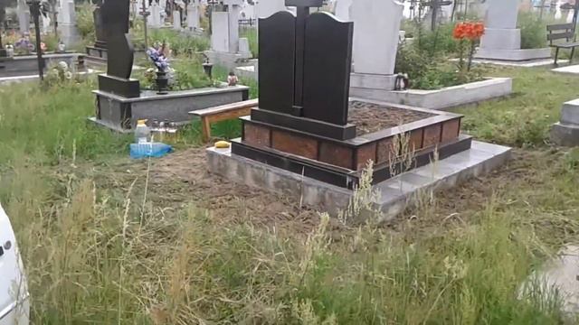 поїздка на цвинтар.день памяті батьків. смотреть онлайн
