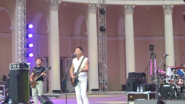 Максим Леонидов - Привет (02.08.2014 - Зеленый Театр на ВДНХ) смотреть онлайн