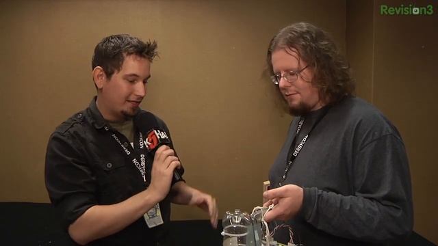 Hak5 - Cross-Site-Scripting Smartphone apps with Kos at Derbycon смотреть онлайн