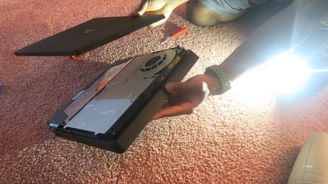 How To Clean Your PS4 Slim (Make Your PS4 Slim Quieter) ONE STEP! смотреть онлайн
