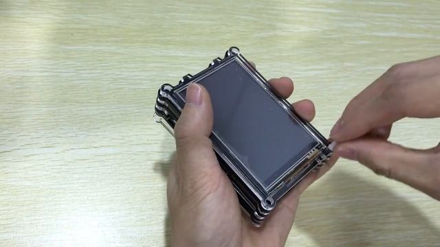 Установка Raspberry Pi 3 с экраном в корпус