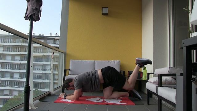 Cuisses Abdos Fessiers à la maison #1, 40 minutes avec Johan, Coach à Espace Viking Grenoble. смотреть онлайн