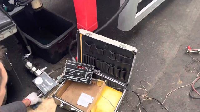 КМУ Unic URV374K. Нет грузоподъёмности. Делаем диагностику гидронасоса с помощью гидротестера смотреть онлайн