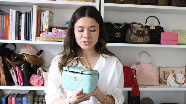 Chanel Vanity Bag Unboxing | Mod shots смотреть онлайн
