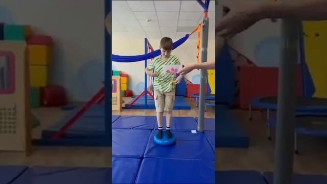 СРЦН Альбатрос. Развиваем вестибулярный аппарат и зрительные анализаторы. смотреть онлайн