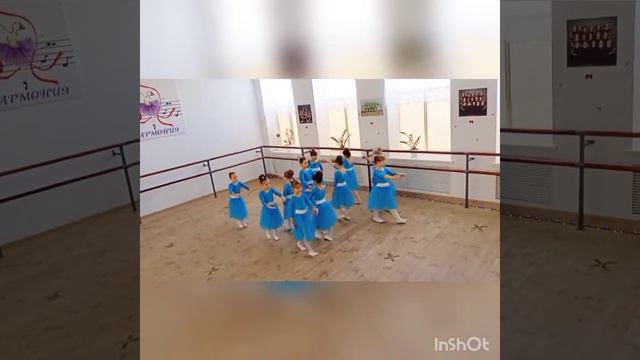 Хореографический коллектив "Гармония" - танец "Куклы" смотреть онлайн