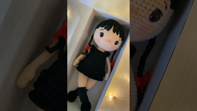 Любите распаковки ? Я очень❤️ Кукла Уенсдей доступна к заказу 🤞🏻 #вязанаякукла #амигуруми #уэнсдей