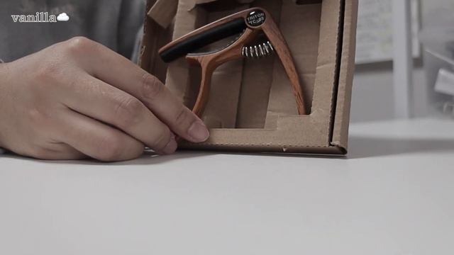 YAMAHA JR2 ACOUSTIC TRAVEL GUITAR UNBOXING | vanilla cloud смотреть онлайн