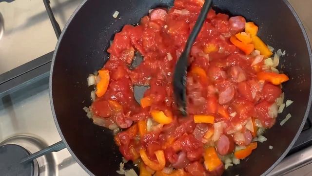 ШАКШУКА с охотничьими колбасками! Вкусная ЯИЧНИЦА на завтрак смотреть онлайн