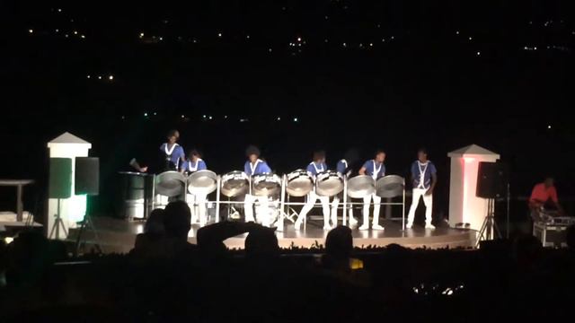 Steel Drum band at Secrets Resort in Montego Bay, Jamaica смотреть онлайн