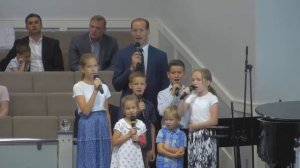 КРАСИВОЕ ПЕНИЕ семьи Бальжик «Я счастлив тем, что верю в Бога»