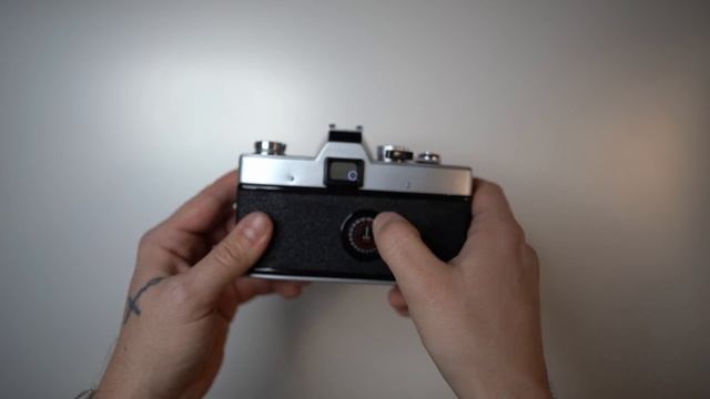 How to use a Minolta SRT101 film camera смотреть онлайн