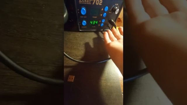 небольшой обзорчик паяльной станции Lukey 702. смотреть онлайн