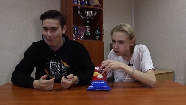 Какие чипсы лучшее / Выбираем самые вкусные чипсы / ДЕШЁВЫЕ ЧИПСЫ VS ДОРОГИХ смотреть онлайн