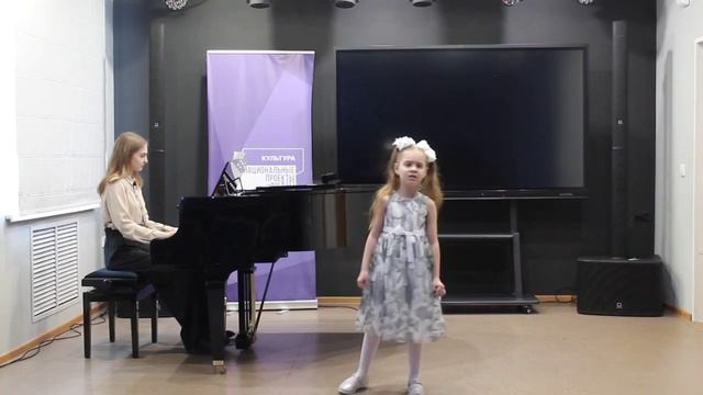 «Мама- первое слово» сл. Ю. Энтина , муз Буржоа Жерар. смотреть онлайн