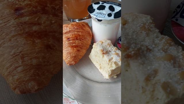 Spain Наш завтрак в отеле в горах Пиринеи | Вкусное кофе | Испания смотреть онлайн