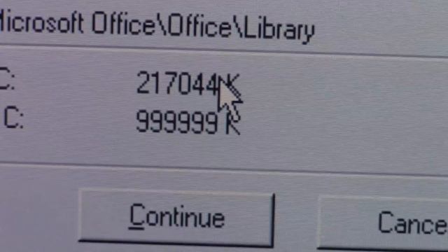 Installing Microsoft Office 97 From 46 Floppy Disks смотреть онлайн