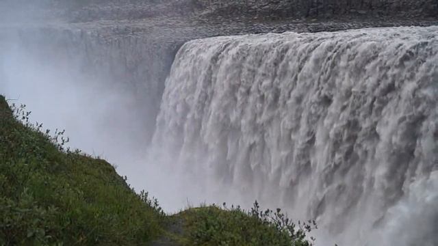 Водопад Деттифосс в северной Исландии смотреть онлайн
