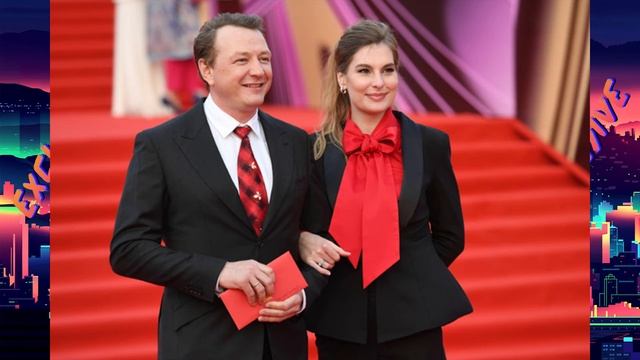 ШОК! МАРАТ БАШАРОВ ВСТРЕТИЛСЯ С РОДНЫМ ОТЦОМ ВПЕРВЫЕ ЗА 30 ЛЕТ смотреть онлайн