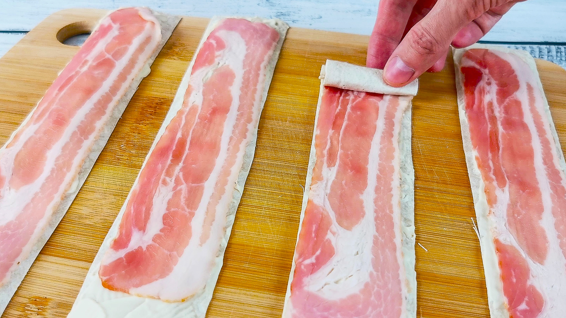 Простой рецепт очень вкусной закуски из бекона смотреть онлайн