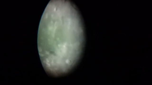 Луна в телескоп Celestron AstroMaster 90 окуляр 10 мм+ Линза Барлоу 2х (200х) смотреть онлайн