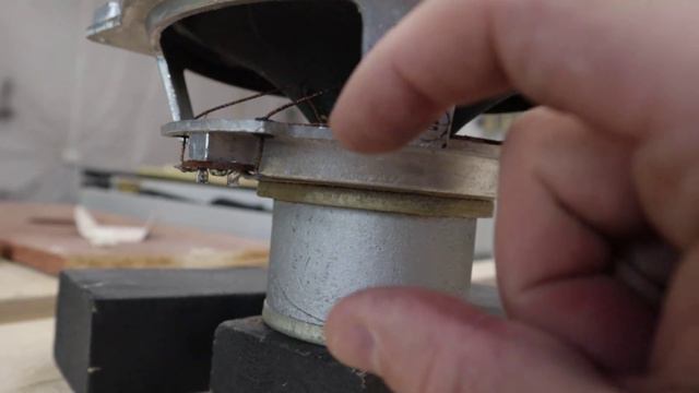 Электроника Б1-01 вопрос по НЧ динамику. Процесс идёт, есть моменты с НЧ динамиками.