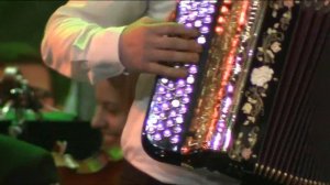 Марина Девятова - Какая песня без баяна