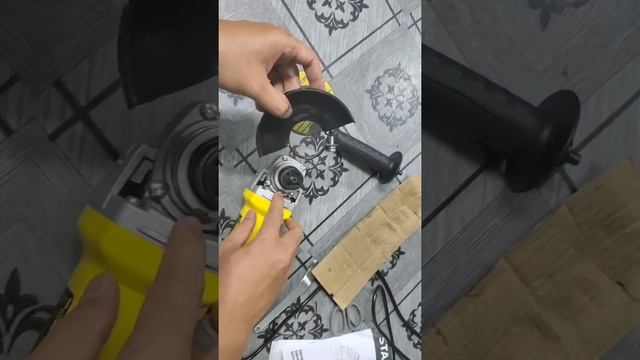 stanley grinder SG7100 смотреть онлайн