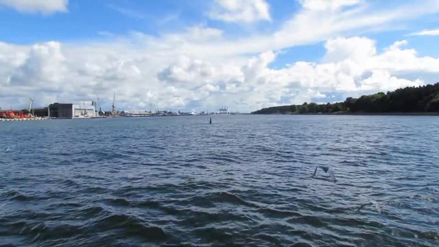 С Куршской косы в Клайпеду на пароме «Нида» смотреть онлайн