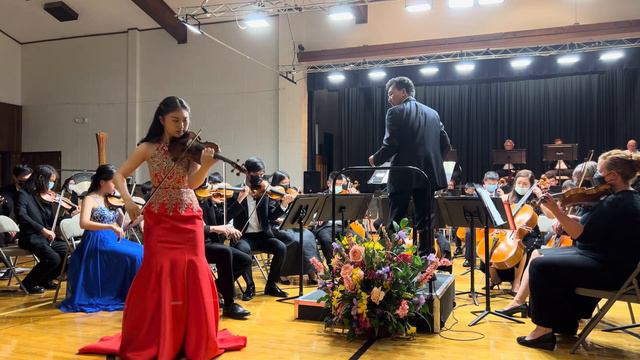 The Butterfly Lovers Violin Concerto 梁山伯与祝英台 (梁祝) | Vanessa Niu смотреть онлайн