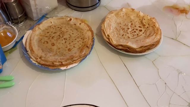 VLOG/Гуляем на Масленицу/покупки/пеку блины смотреть онлайн