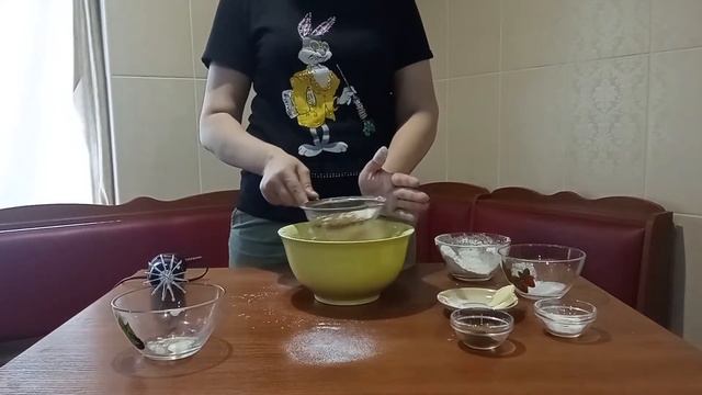 Бисквит в мультиварке смотреть онлайн