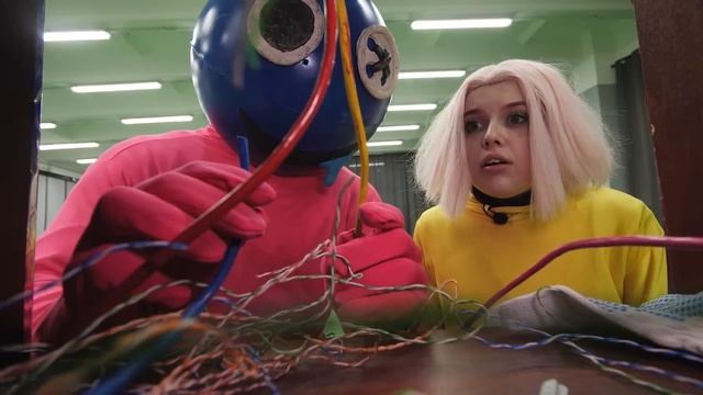 AMONG US с МОНСТРАМИ в РЕАЛЬНОЙ ЖИЗНИ! Найди предателя чтобы выжить!!!? а4 смотреть онлайн