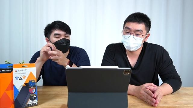ดวลเดือด!! iPhone 13 ปะทะ iPhone 13 Pro ต่างมากมั้ย จะเลือกรุ่นไหนดี? | อาตี๋รีวิว EP. 745 смотреть онлайн