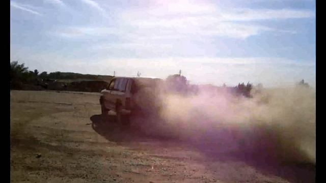 Sandstorm Opel Monterey 3,1LTD смотреть онлайн