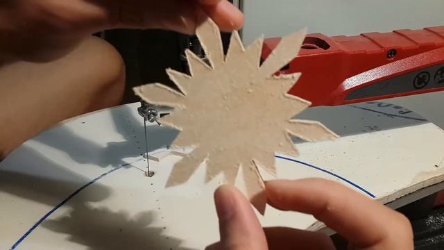 Выпиливание лобзиковым станком. DIY. / Scroll sawing смотреть онлайн