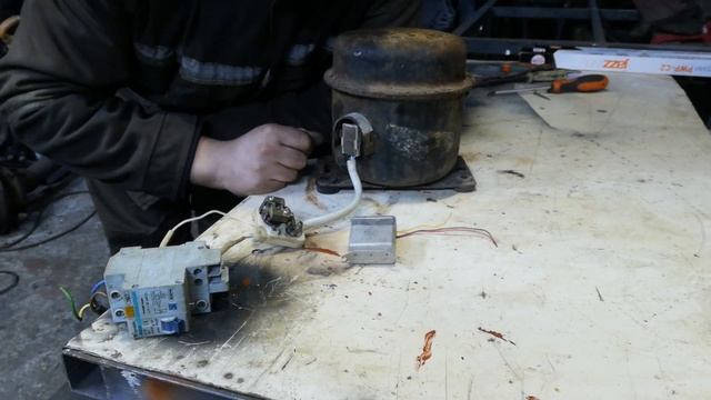 Лучшее , что можно сделать из огнетушителя !!! Один день в гараже смотреть онлайн