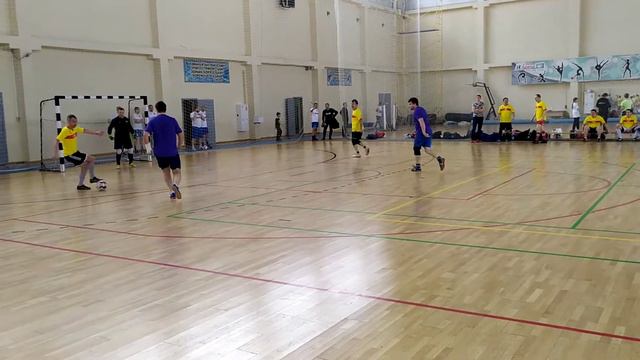 футбол Истры.ветераны 40+. Ретро - Нахабино 0-2(Второй тайм ) смотреть онлайн