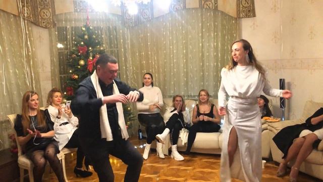 Вот это ДАЛИ СТРАНЕ УГЛЯ! Новогодний корпоратив в стиле «Черное – Белое»! смотреть онлайн