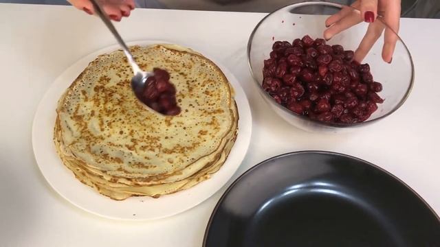 Блинный торт со сметанным кремом и вишней "Монастырская изба" смотреть онлайн