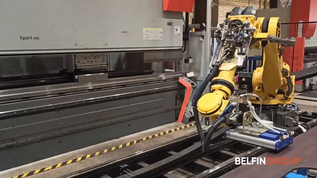 Робот для Гибочного станка смотреть онлайн