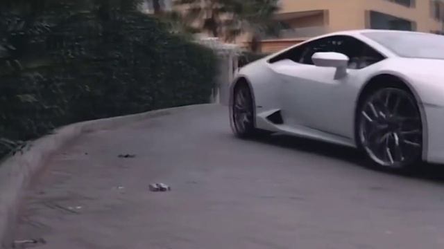 Клип - добрый я (не оригинал) где девушка поёт