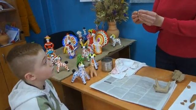 Мастер-класс по керамике "Лепка глиняной игрушки" смотреть онлайн