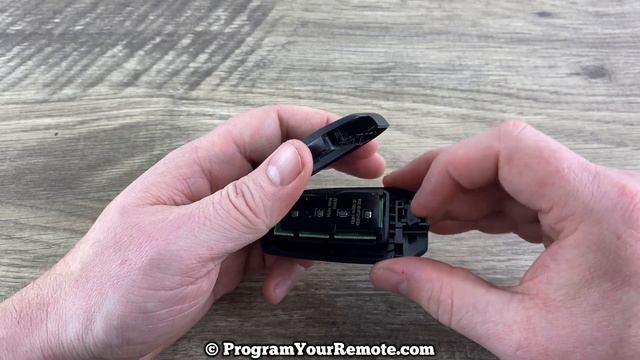 How To Change A 2021-2023 Toyota Venza Remote Fob Smart Key Battery - Remove Replace Video Tutorial смотреть онлайн
