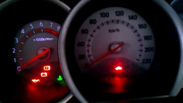 FALLA NISSAN TIIDA CON EL INMOVILIZADOR смотреть онлайн