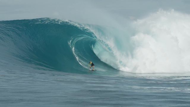 Justine Dupont Goes Right at Tahiti | Friday August 13 2021 смотреть онлайн