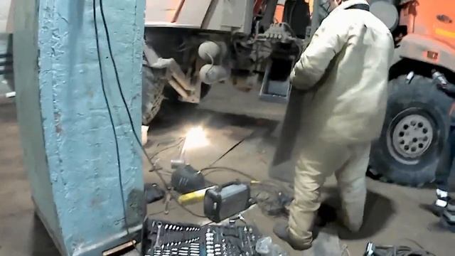 Работа на КДМ. С днем дорожника! смотреть онлайн